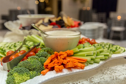 Vegetable platter and dip